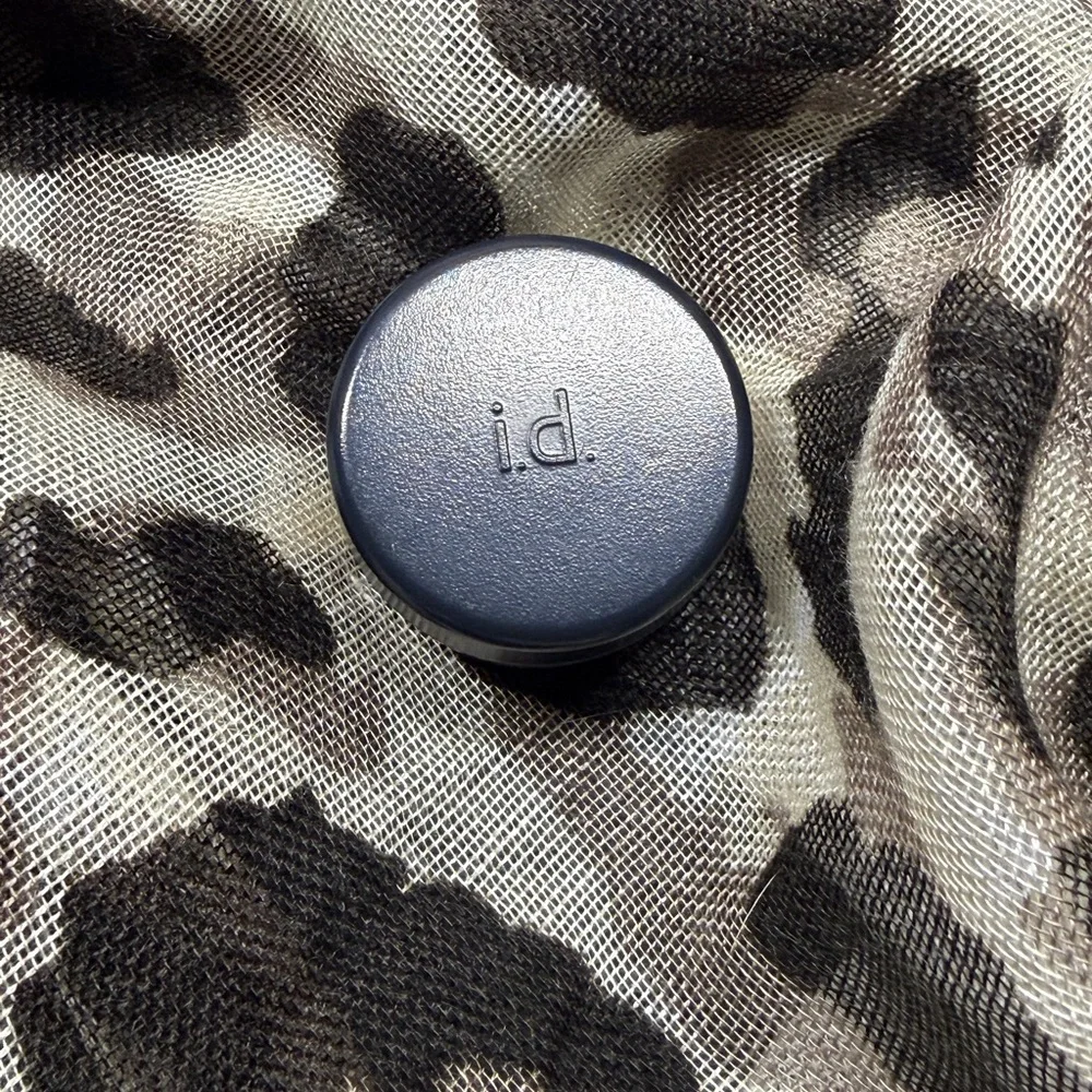 Brand New bareMinerals eyeshadow in shade “champagne” sealed